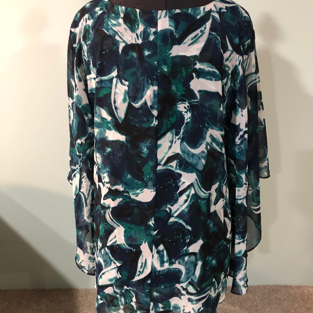 Teal batwing sleeve too - Picture 3 of 7